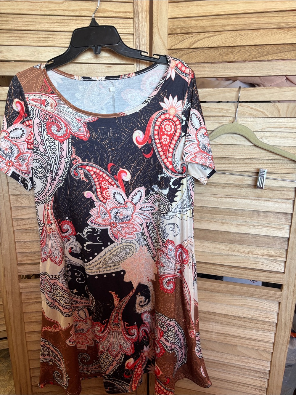 FINAL MARKDOWN Women's Short-Sleeve Paisley Dress - Black, Brown & Red Large